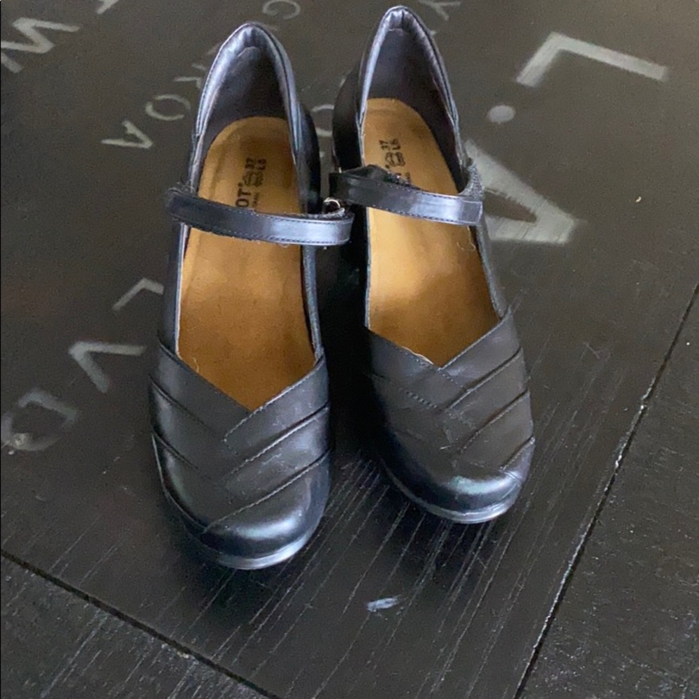 Noat shoes
